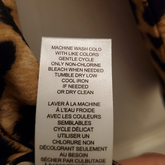 T Tahari blouse leopard print 3/4 length sleeves - Picture 6 of 11